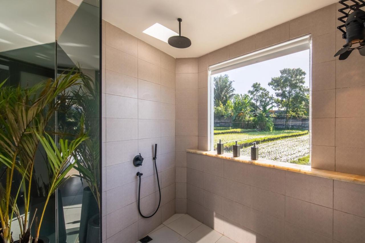 Rice Field View With Sauna Projector And Jacuzzi Unique Design Canggu Extérieur photo
