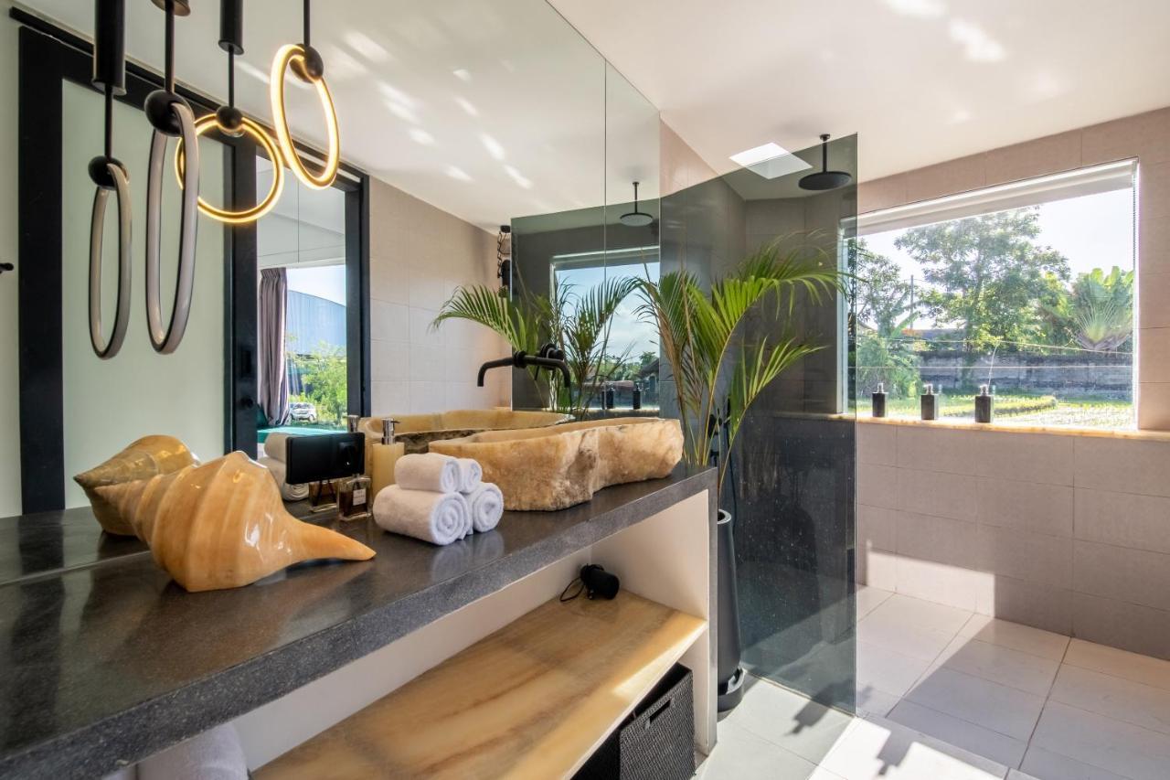 Rice Field View With Sauna Projector And Jacuzzi Unique Design Canggu Extérieur photo